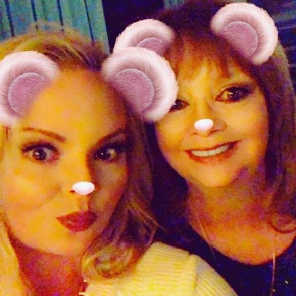 Meet your Posher, Debra - Picture 1 of 1